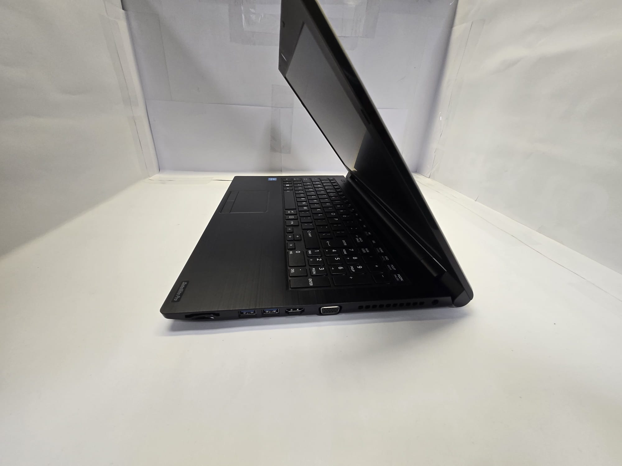 images/shop/Asus E510MA_071223124647_2.jpeg